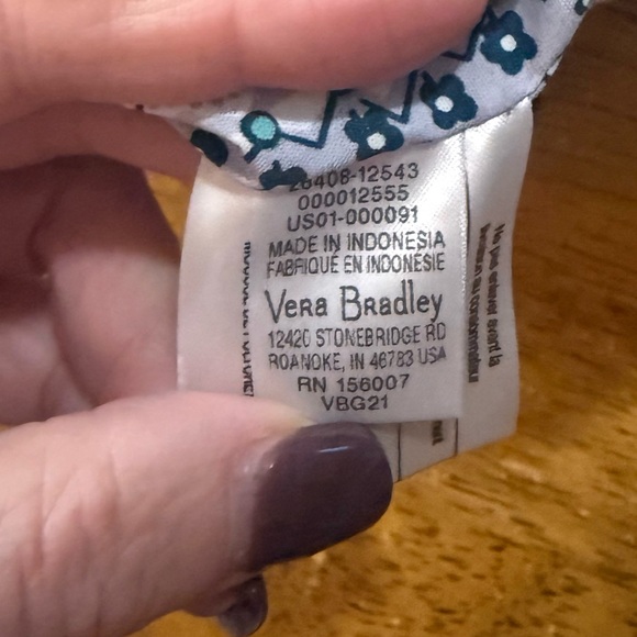 Vera Bradley multi-compartment travel crossbody bag in Citrus Paisley pattern - Picture 9 of 14